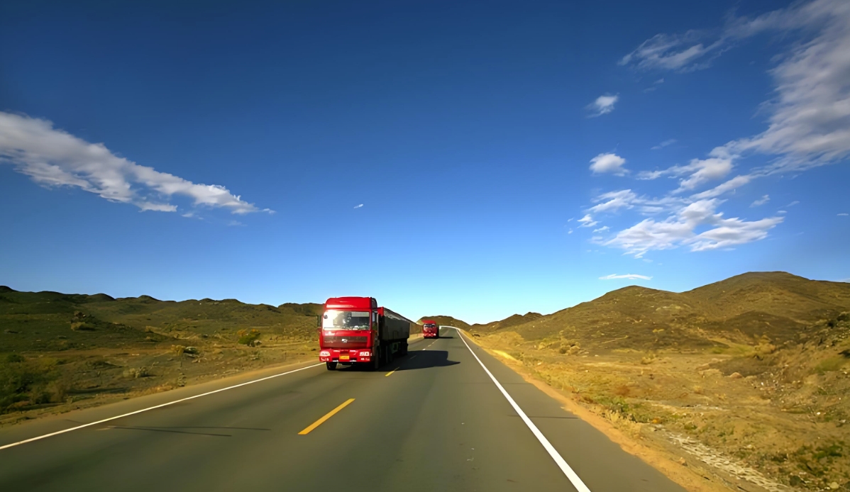 �������淶��ʻ��ƽ��ʽ��̬�������Ӱ���о�